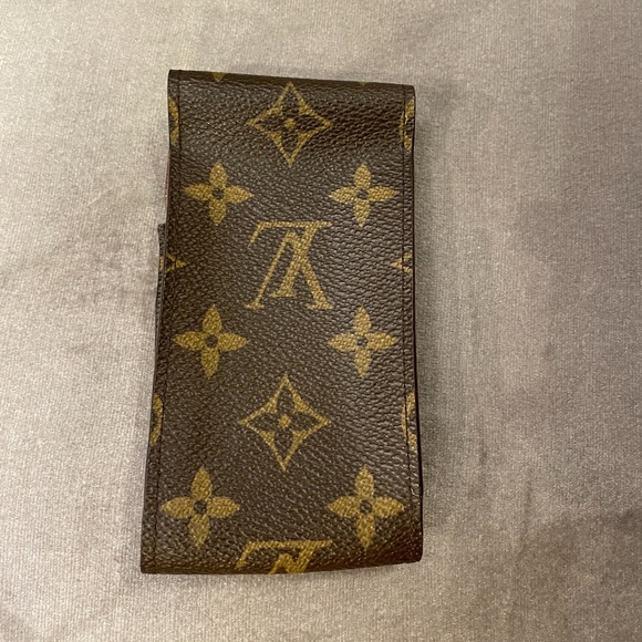 Louis Vitton Case for Classy Purse Organization - Picture 2 of 11